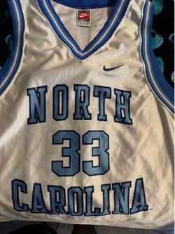 North Carolina NCAA basketball jersey