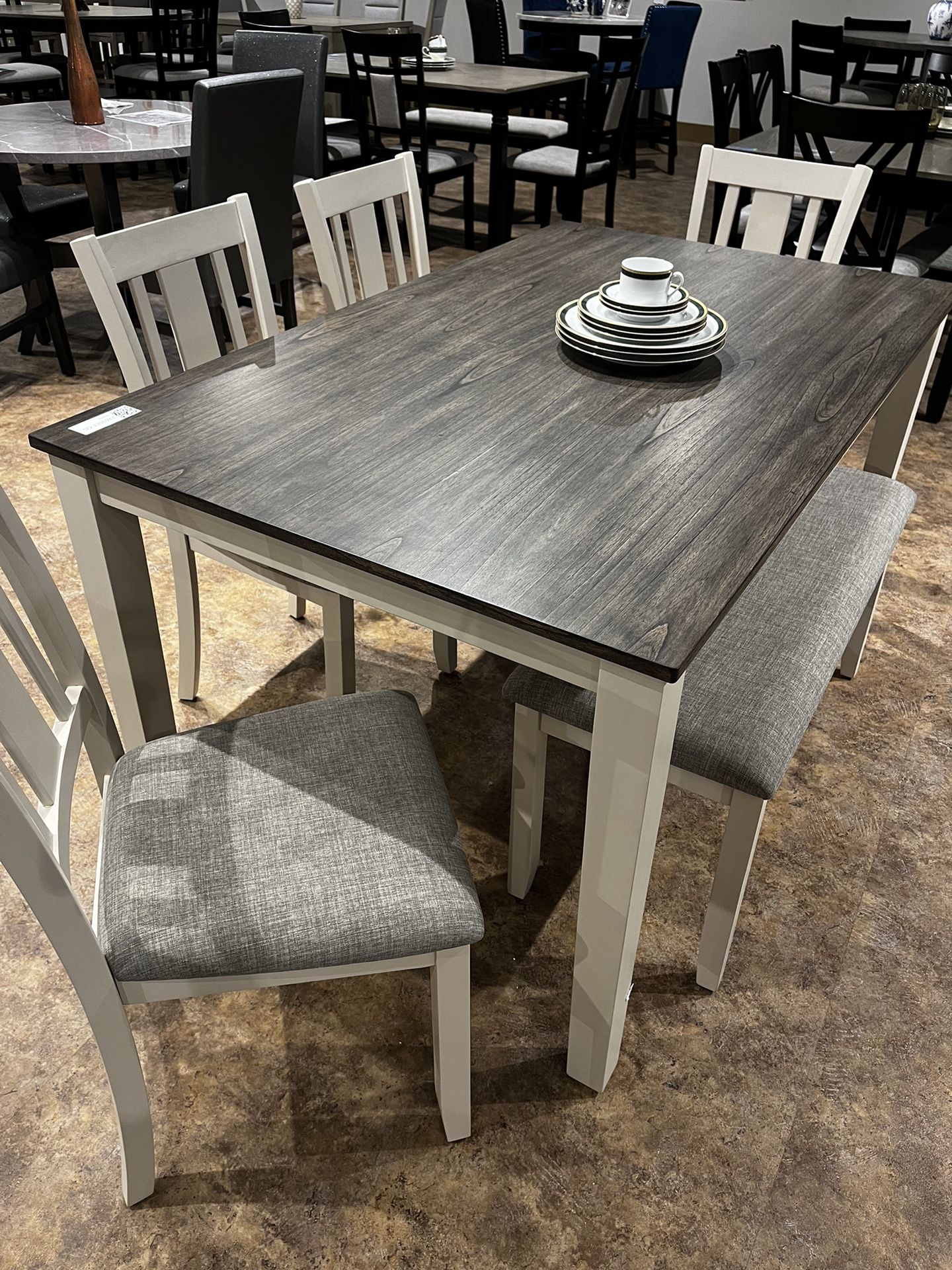 6pcs Dining Set $449