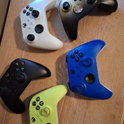 Xbox Controllers 