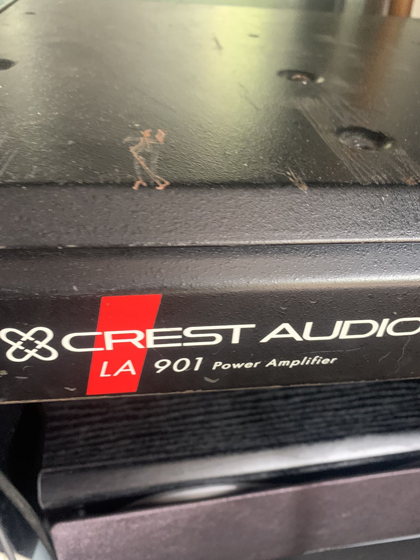 Crest audio power amplifier