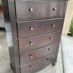 New Classic 5 Drawer Dresser - Solid Wood