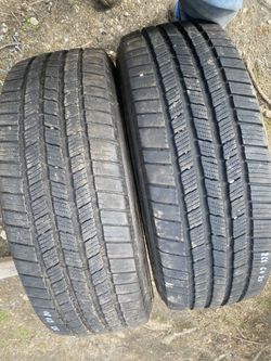 Pair Tires LT 265 60 20 Like New 
