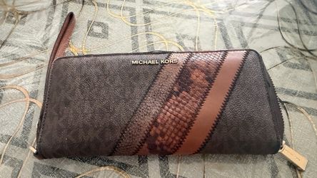Used once Michael kors long wallet