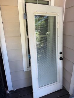 Glass door w/blinds