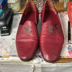 ladies Chanel Burgundy leather shoes size 39 1/2