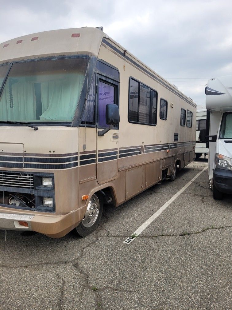 1988 Winnebago 1988 Super Chief SUPER CHIEF