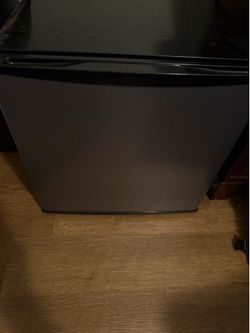 Mini fridge