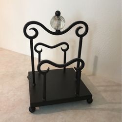 Metal desk stand with glass accent 
