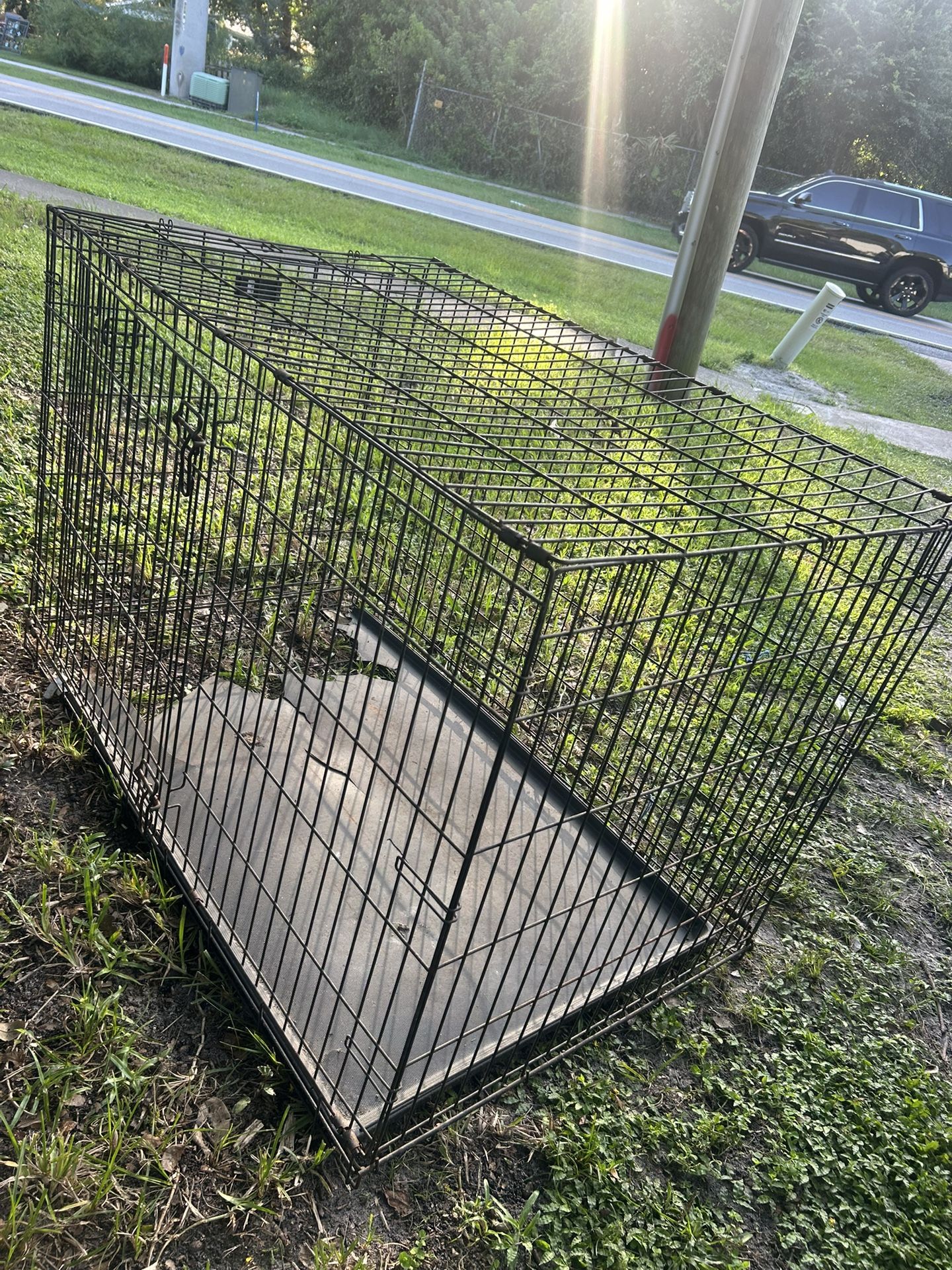 Cage for large dog π 48x31 in good condition