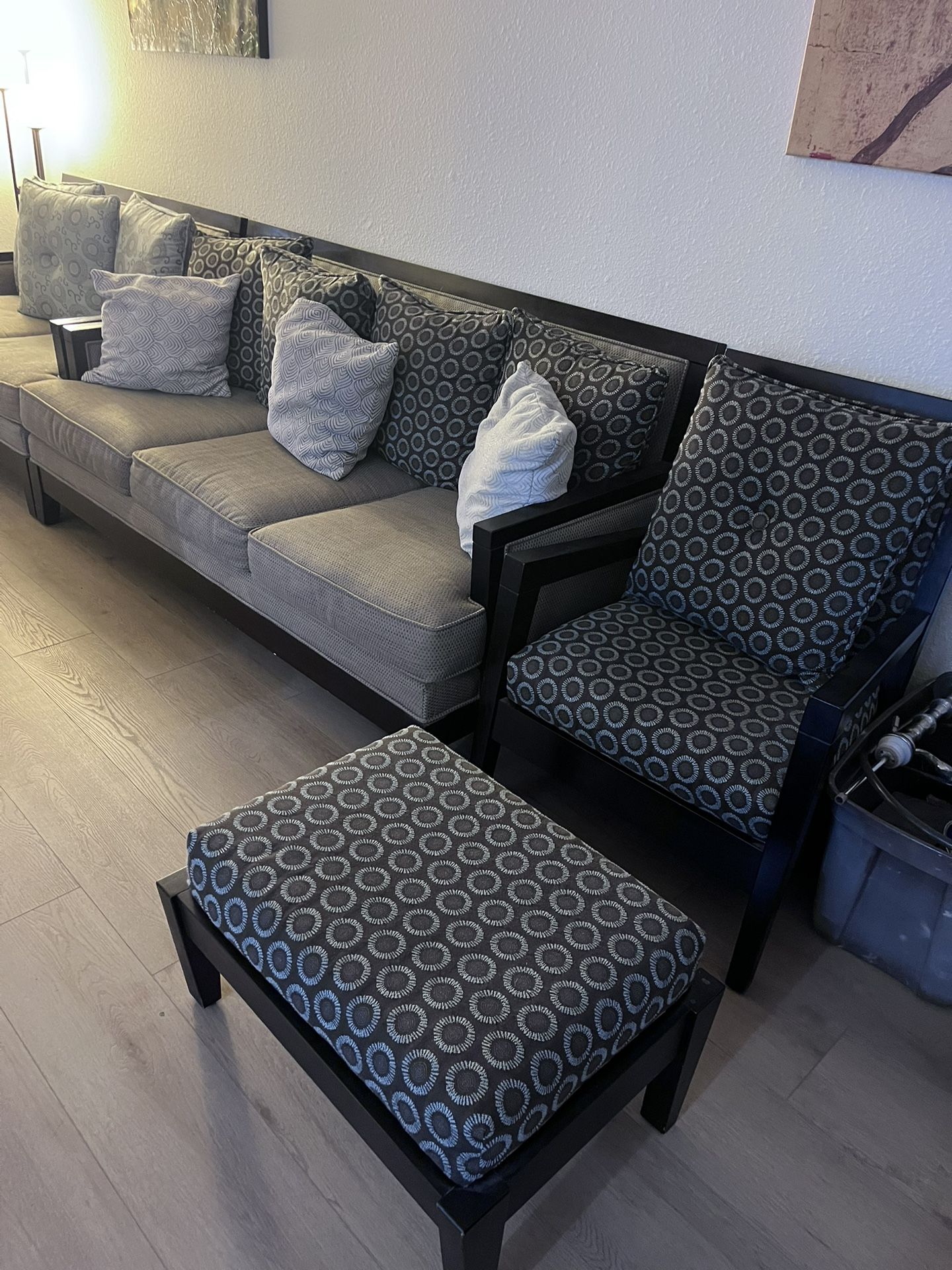 Sofa Set Good Condition
