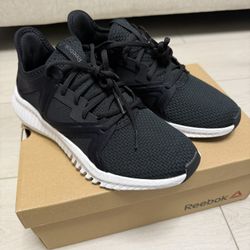 Men’s Reeboks Size 8 Training Shoes