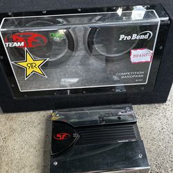 2 Rockford Fosgate 12” Subwoofers + 500W Amp