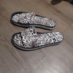 Size 7 Sandles & Michael Kors Shoes 