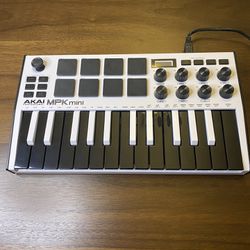 Akai MPK Mini Controller Keyboard 
