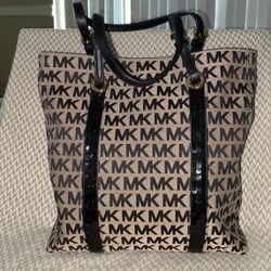 Michael Kors Monogram Sequin Stripe Black Jacquard tote