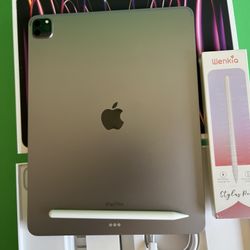 IPad Pro 12.9” 6th Generation (M2 Chip / 2022 Model) 256gb with Pencil & Keyboard + Apple Care + 