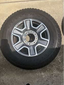 LT275/70R18 E/8x170 on Bridgestone duelers A/T