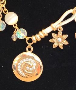New with tags Cookie Lee genuine crystal white neclace