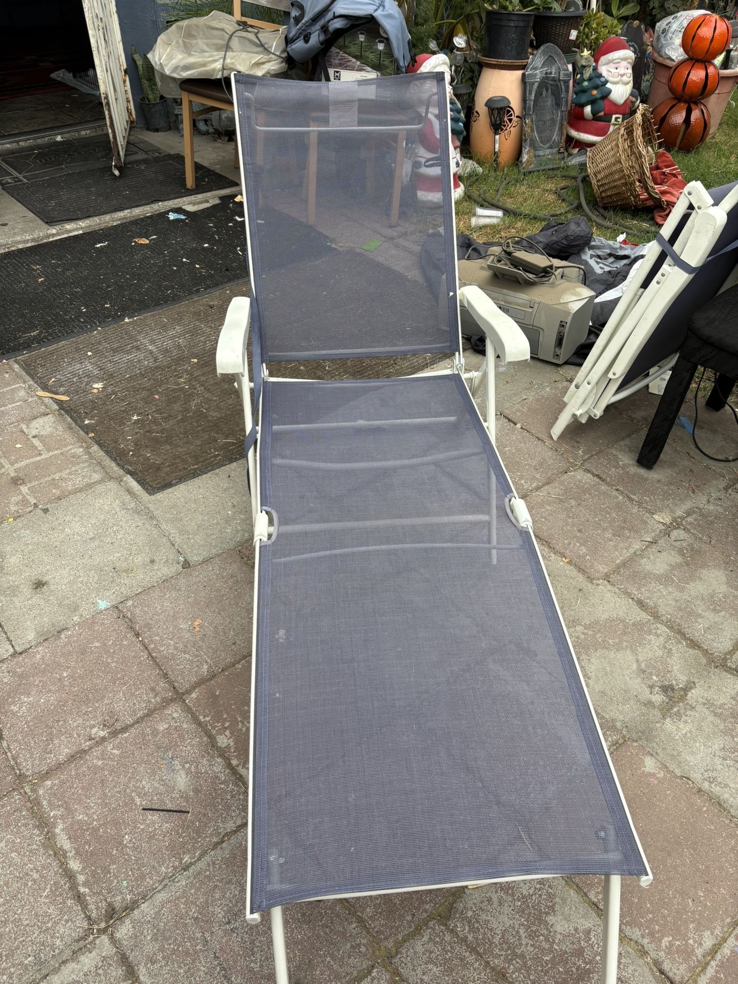 6 Set Of Pool Lounge Chairs