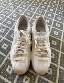 Women’s Nike Size 8