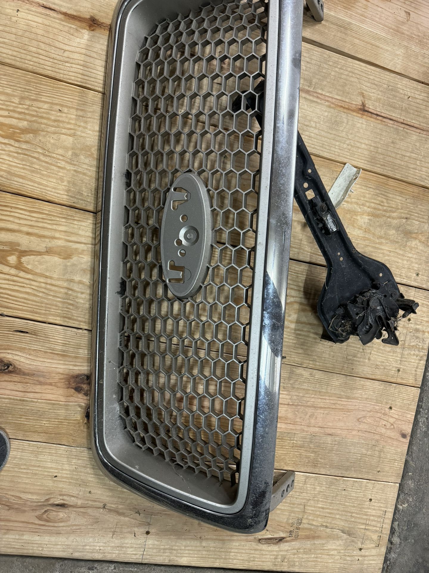 Grille 2004 Ford F150