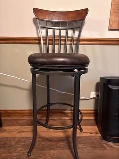 Single Bar Stool