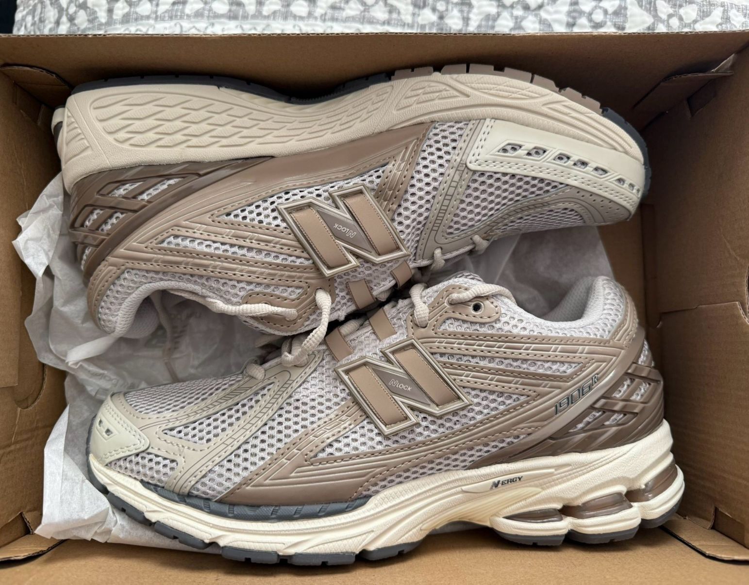 New Balance 1906R Sneakers