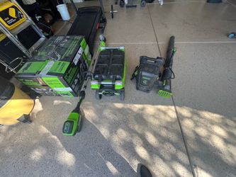 Greenworks 82V Cordless Lawn Mower Bundle