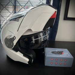 Brand New (XL) Glossy White Bluetooth Motorcycle Helmet 
