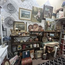 Vintage Collectibles, Decor & Furniture