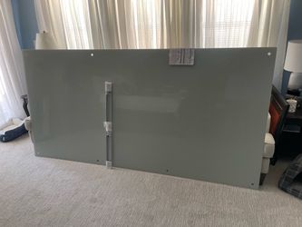 Glass whiteboard