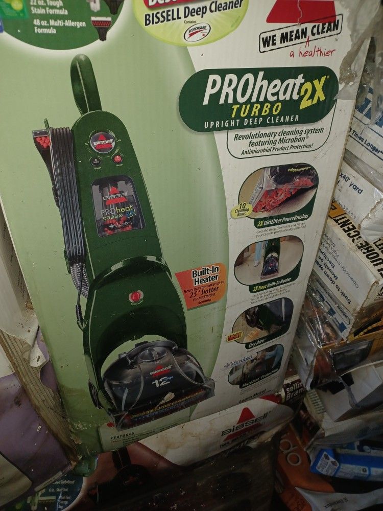 BISSEL CARPET CLEANER