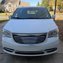 2016 Chrysler Town & Country