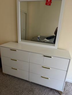 Bedroom set (Queen)