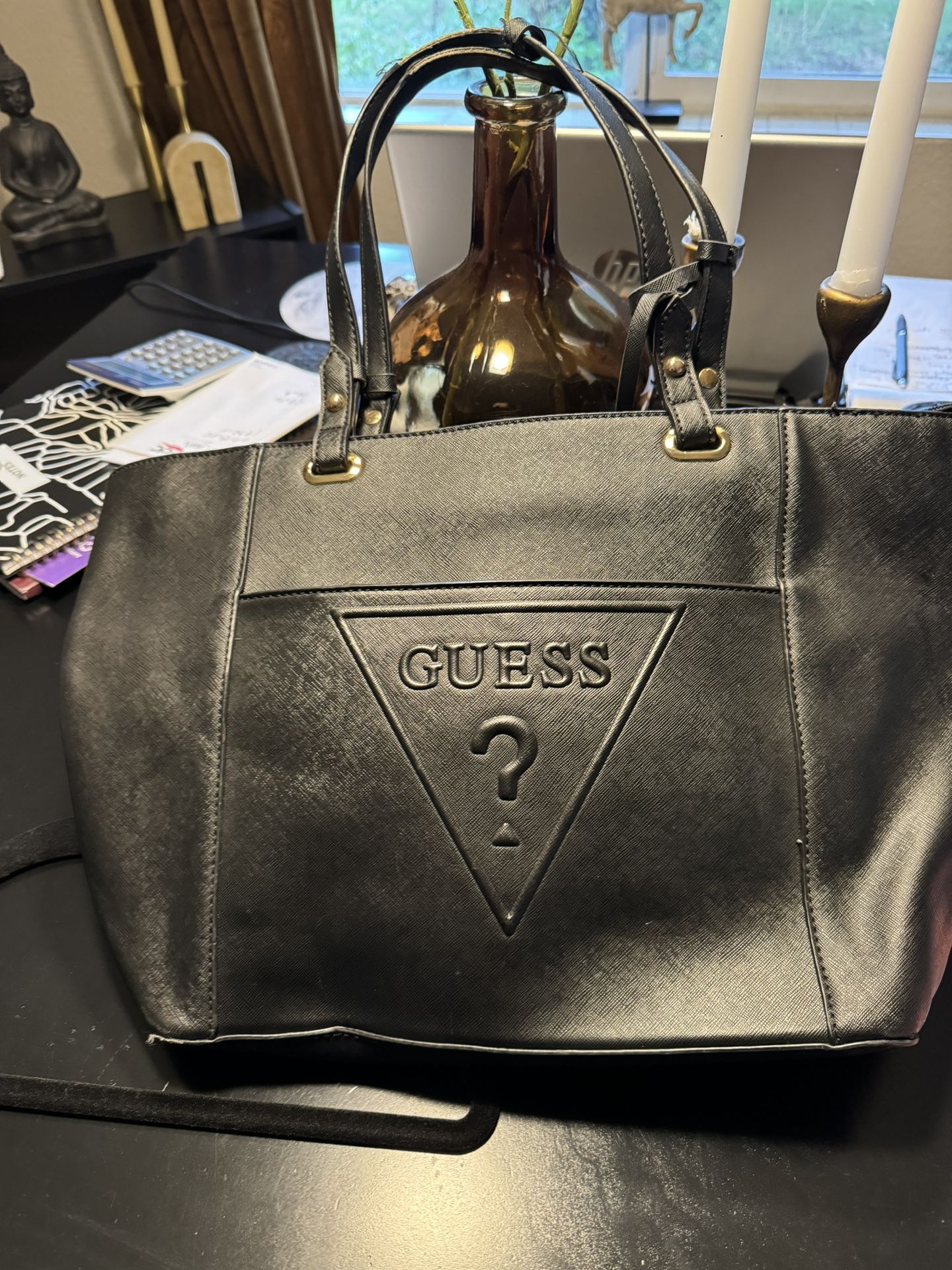 Guess. Tote Bag. Black