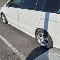 2007 Mazda 5