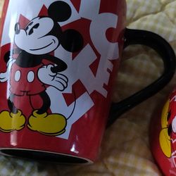 16 Mickey Mouse Mugs