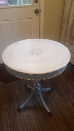 Antique side/drum table