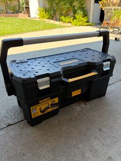 DEWALT 24" 2-in-1 Tool Tote & Removable Power Tool Case