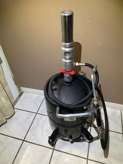 Oil dispenser