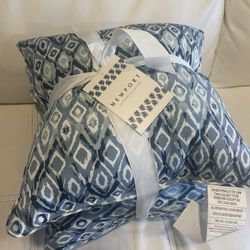 Outdoor Pillows 