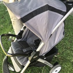 Chicco Bravo Stroller U Can Attach The Car Seat $60 Obo 