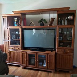 TV STAND And TV - CONSOLA DIVISION DE TELE