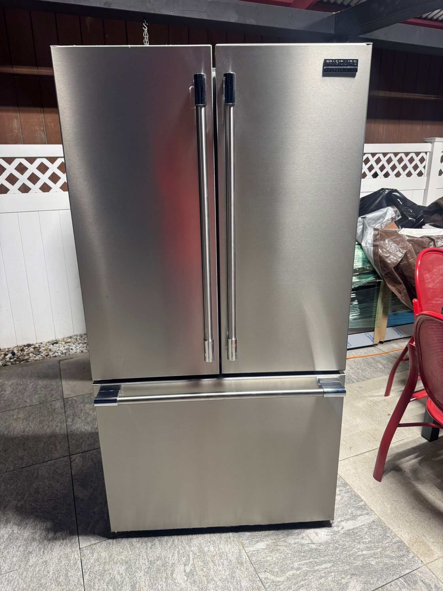 Frigidaire professional refrigerator