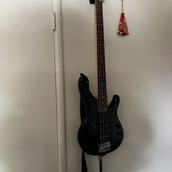 Yamaha Bass Guitar And Amp
