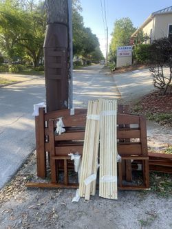 Free Bunk Bed - PICK UP OR DROP OFF