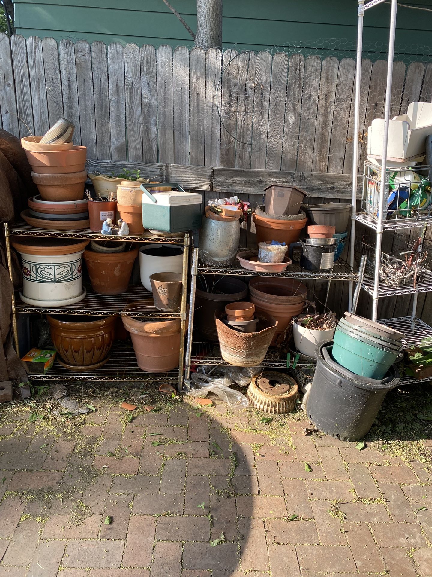 Flower and veggie pots (Sm,Med,Lg) read description