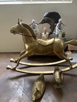 Massive Collectibles Sale – Figurines, Toys, Dolls & Rare Finds