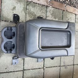 Center Counsel For Chevy Silverado 2001 