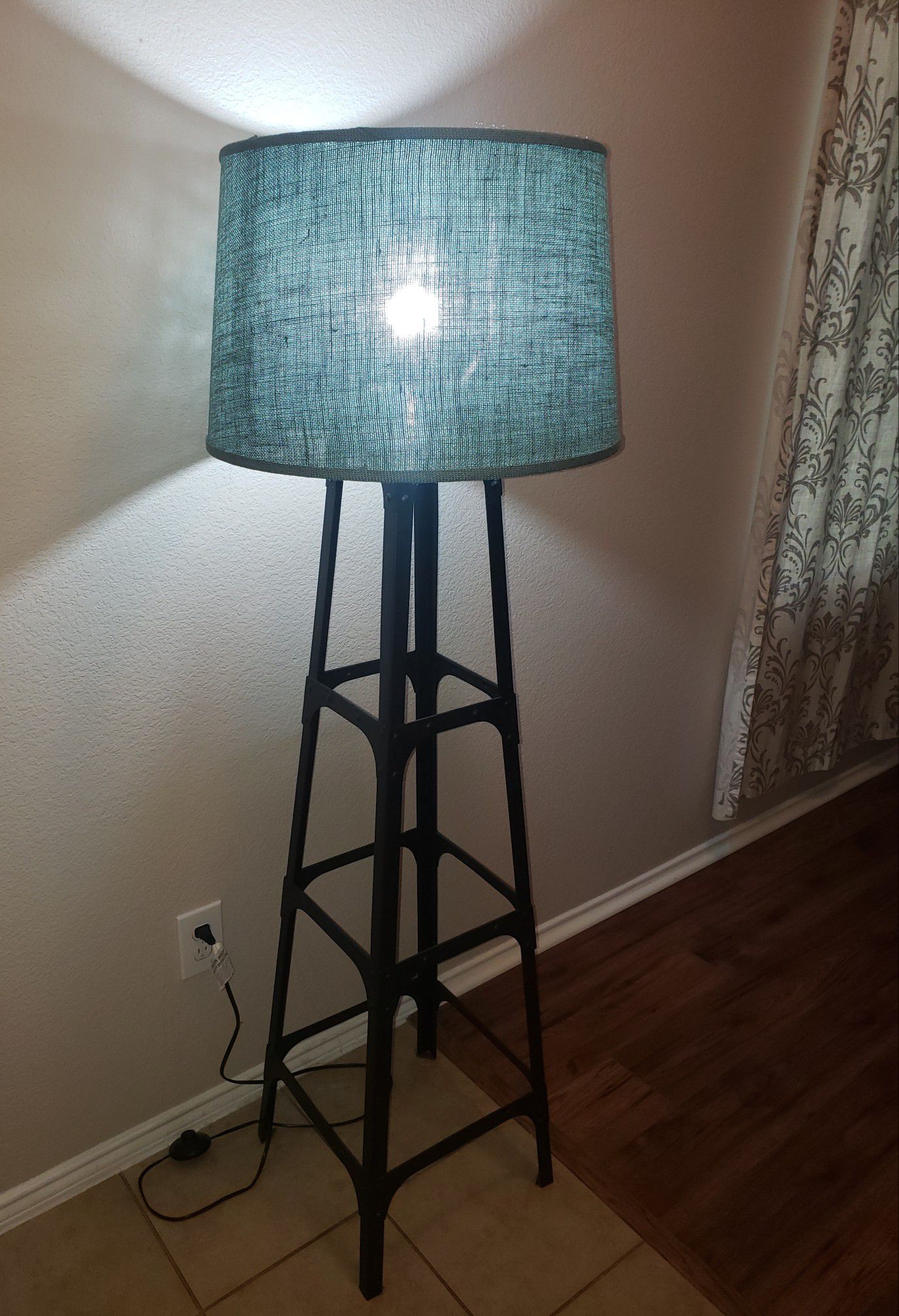 Modern 5ft Black Floor Lamp
